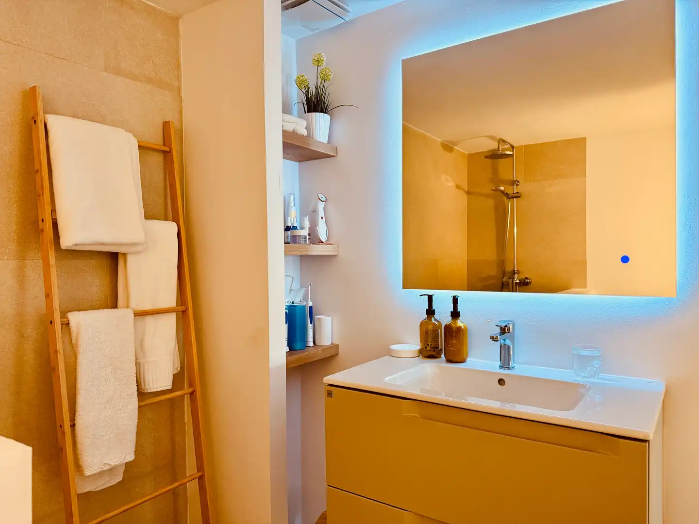 Bathroom of Attic for sale in Artà  with Air Conditioner and Heating