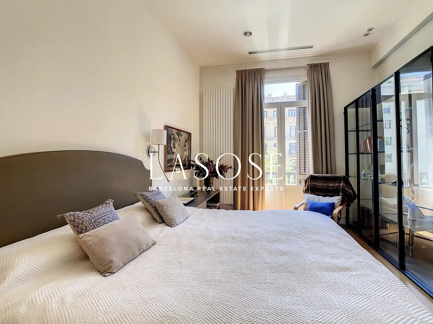 Dormitori de Apartament de lloguer en Barcelona amb Aire condicionat, Parquet i Balcó