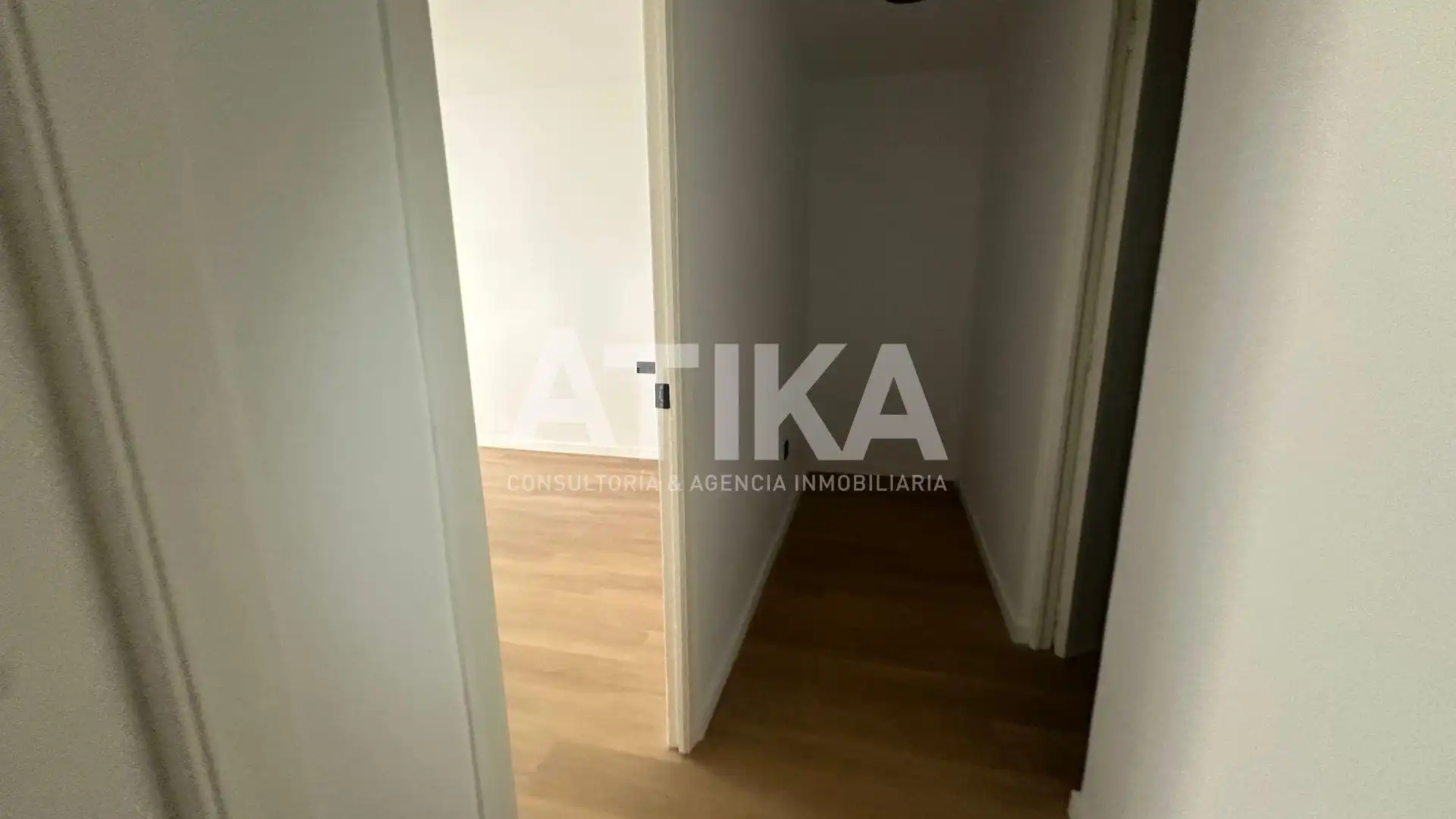 Habitación de Piso en venta en Ontinyent con Parquet, Amueblado y Balcón