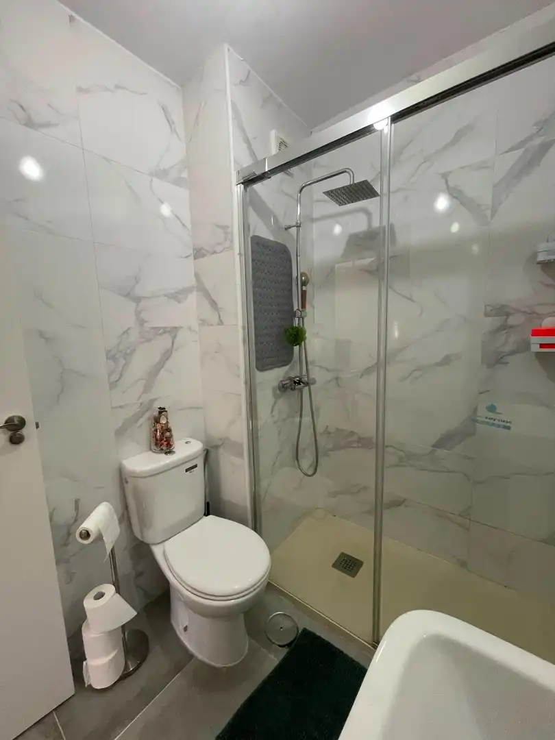 Badezimmer von Wohnung zur Miete in Fuenlabrada mit Terrasse und Balkon