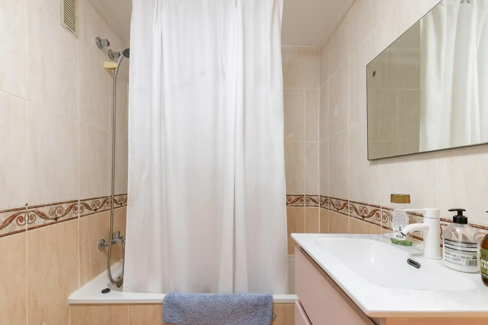 Bany de Apartament en venda en Valencia amb Aire condicionat i Calefacció