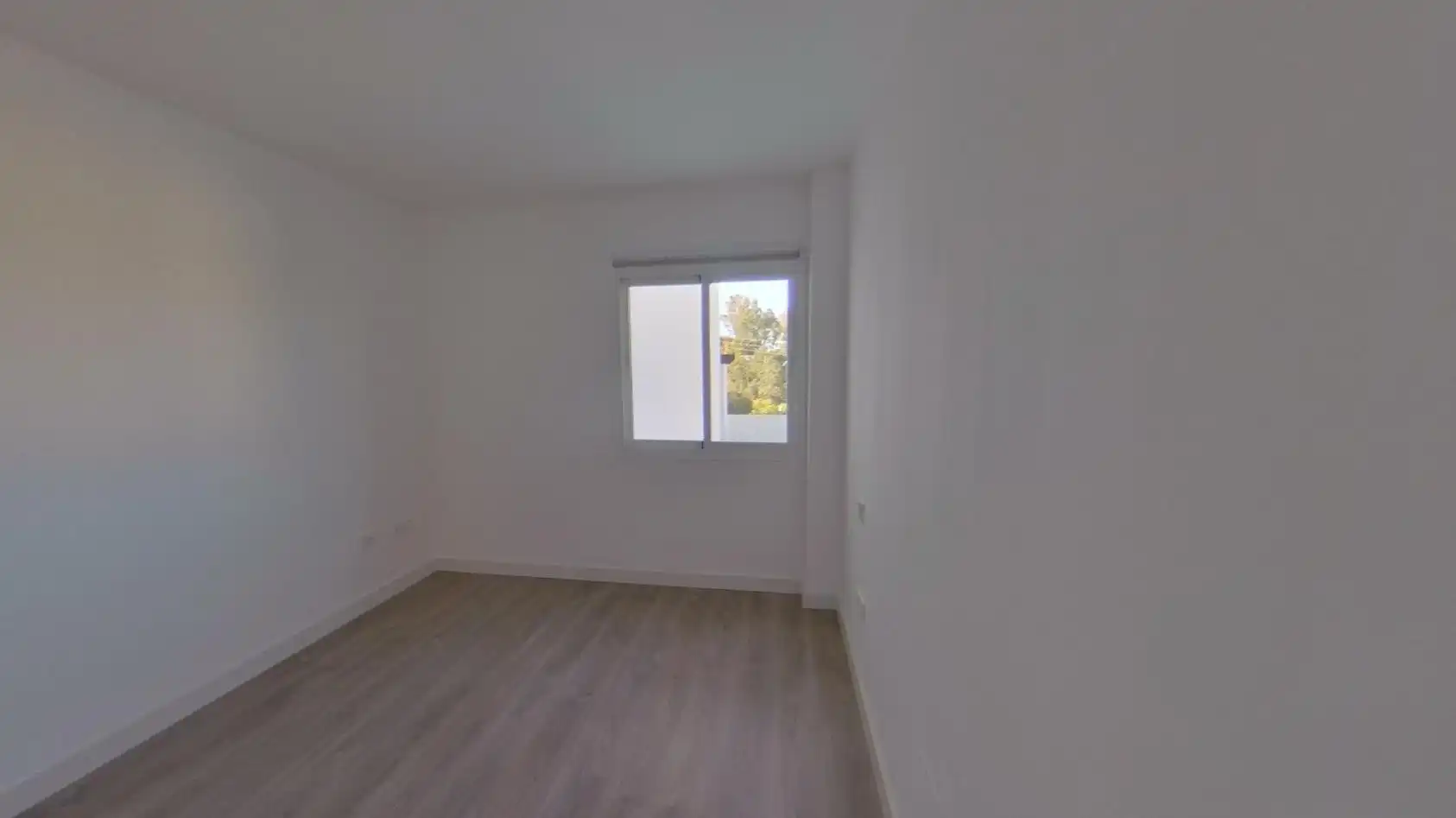 Habitación de Planta baja en venta en Marbella con Piscina y Piscina comunitaria