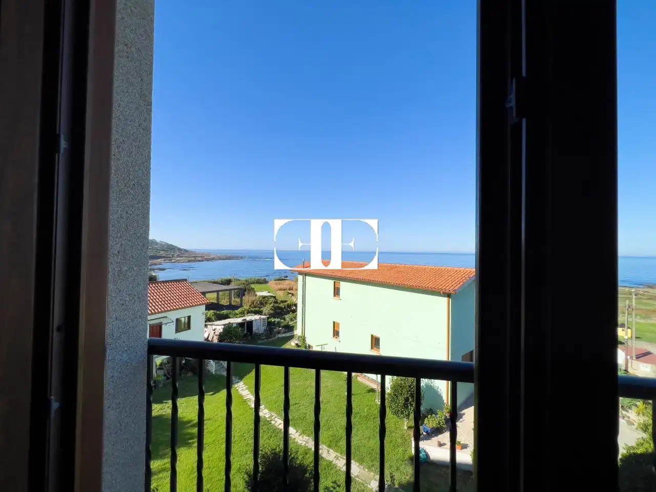 Garden of Buildings for sale in Oia