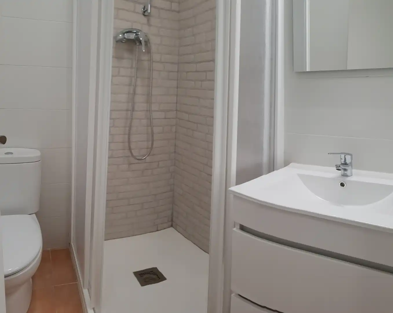 Baño de Piso para compartir en Lleida con Parquet, Amueblado y Internet