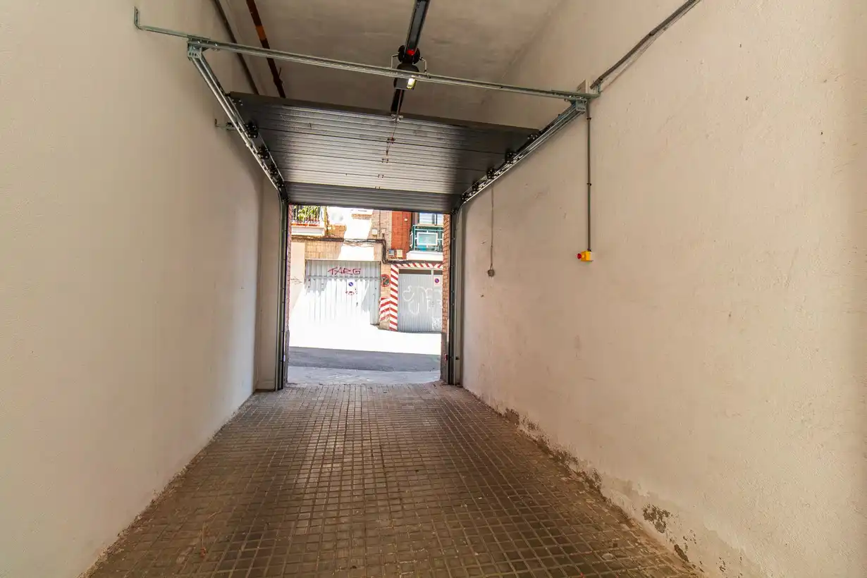 Parking de Piso de alquiler en Madrid con Aire acondicionado, Calefacción y Terraza