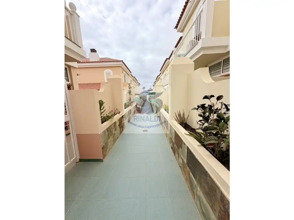 Vista exterior de Dúplex en venta en Caleta de Fuste
