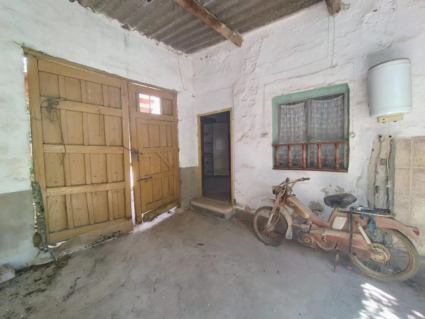 Casa adosada en venda en Campo de Criptana amb Balcó