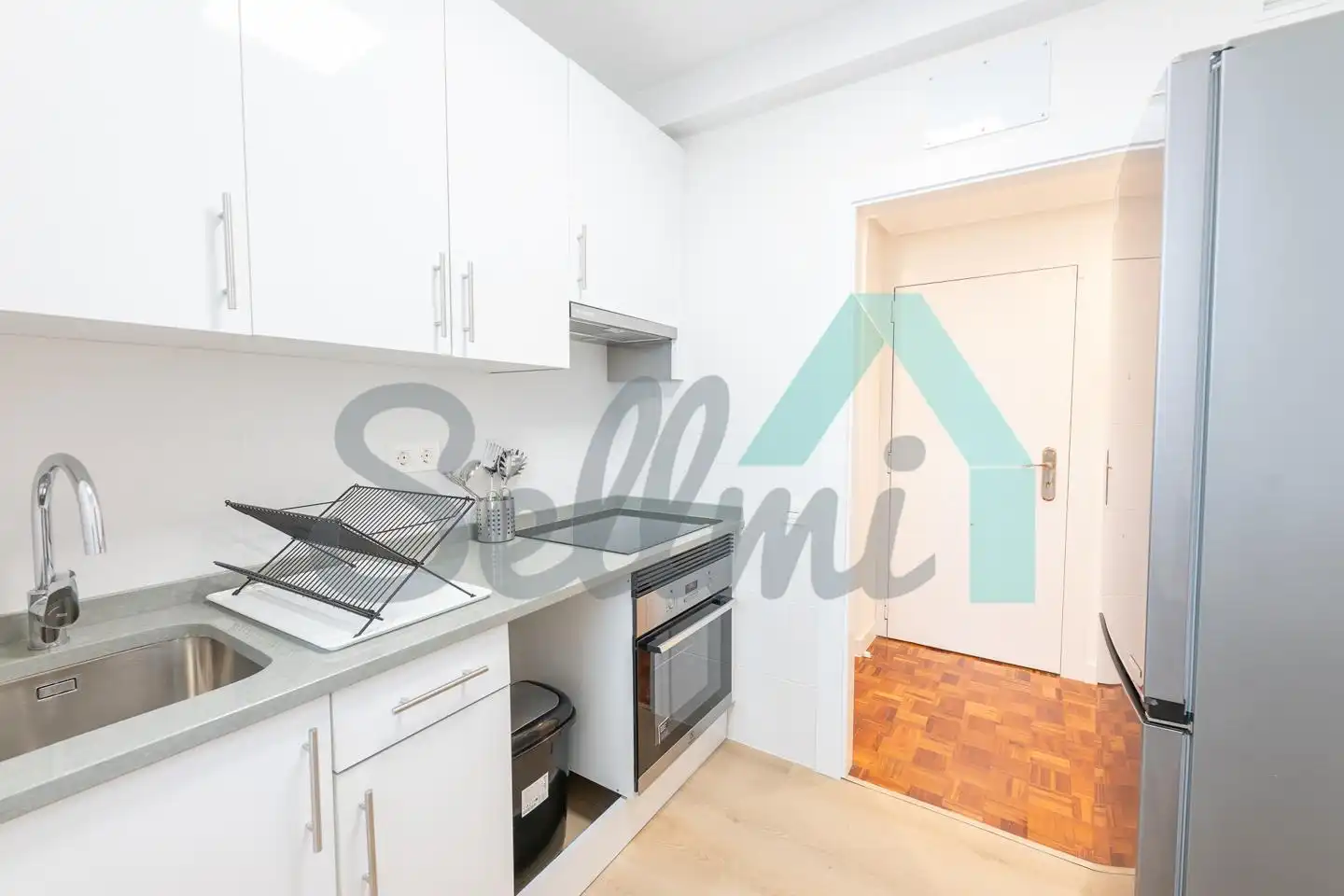 Cocina de Piso para compartir en Oviedo  con Calefacción, Parquet y Amueblado