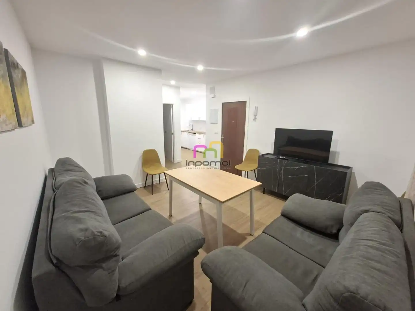 Sala d'estar de Pis en venda en Badajoz amb Moblat