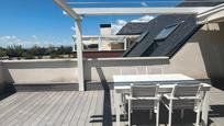 Terrassa de Àtic de lloguer en Las Rozas de Madrid amb Aire condicionat, Calefacció i Jardí privat