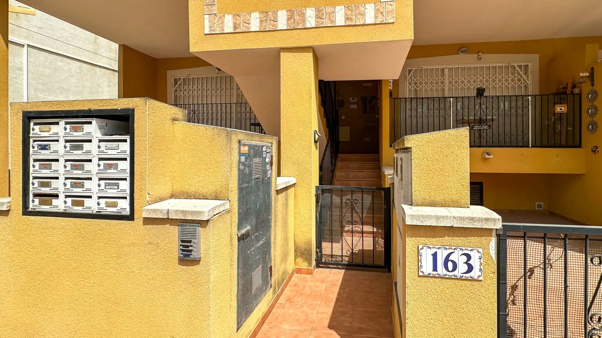 Houses for sale in Daya Nueva  with Swimming Pool