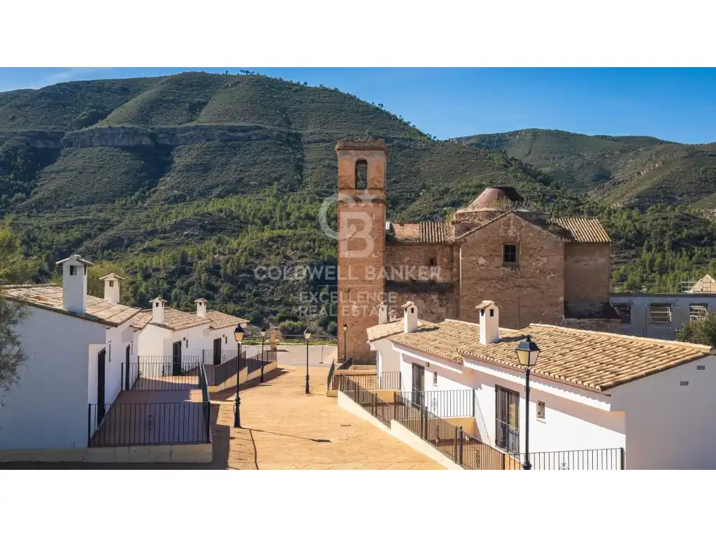Vista exterior de Casa adosada en venda en Loriguilla amb Aire condicionat, Jardí privat i Terrassa
