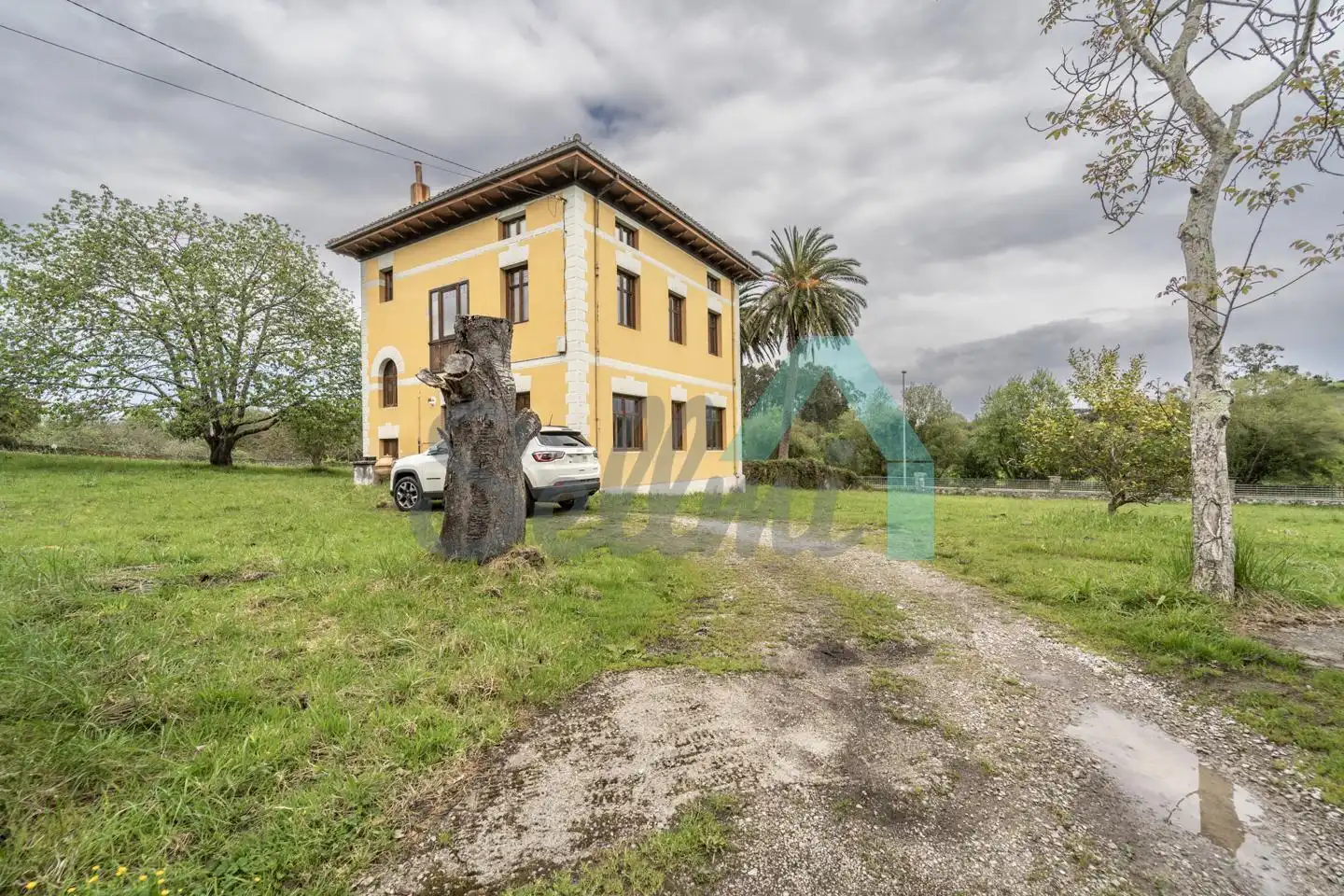Vista exterior de Casa o chalet en venta en Llanes con Calefacción, Jardín privado y Parquet