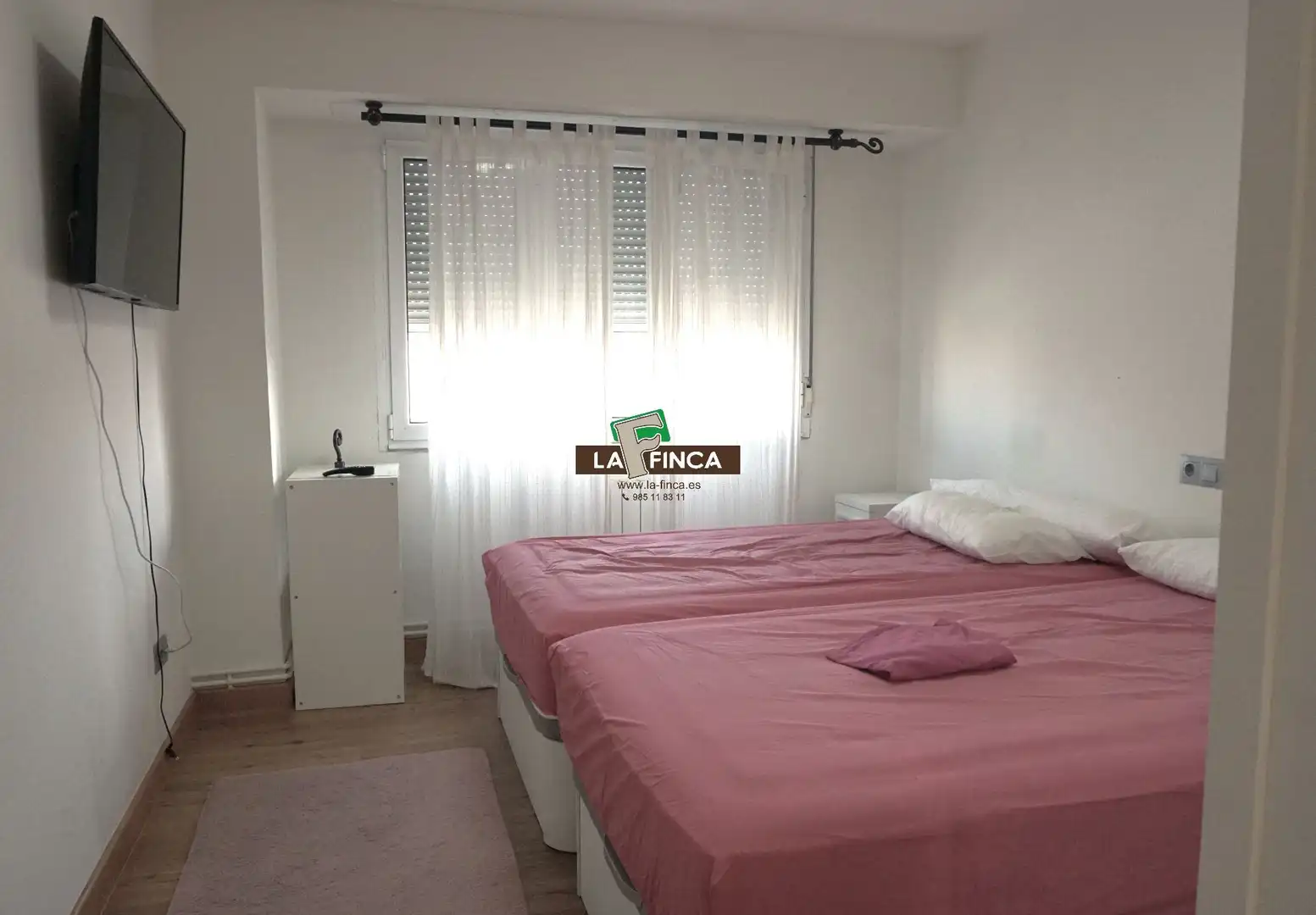 Bedroom of Flat for rent in Gijón   with Parquet flooring and Furnished