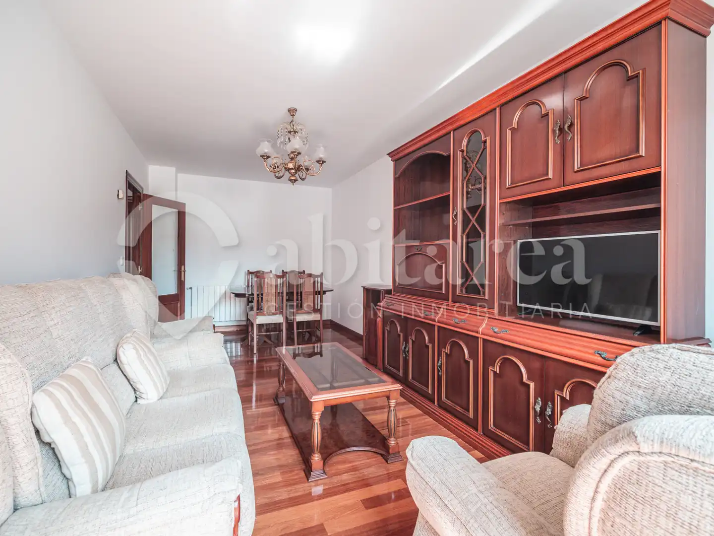 Sala d'estar de Pis en venda en Camargo amb Calefacció, Parquet i Terrassa
