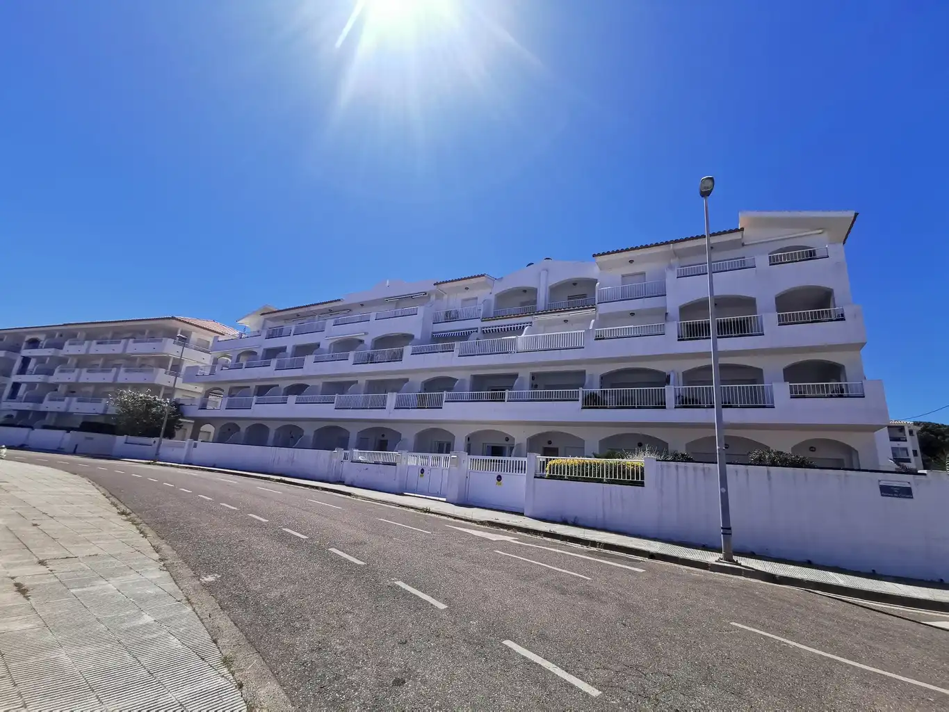 Exterior view of Flat for sale in L'Escala  with Terrace, Furnished and Oven