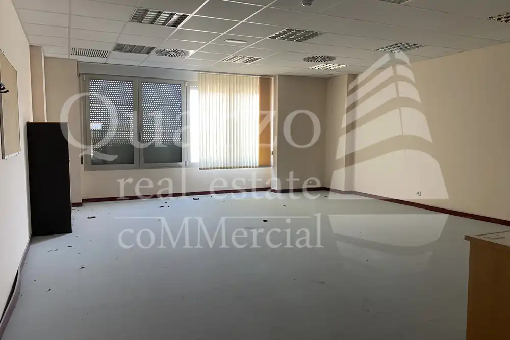 Business premises for sale in Plaza Jorge Manrique, imagen 3