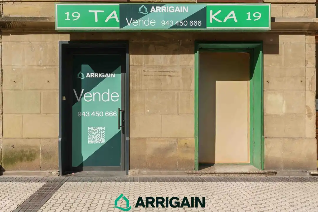 Local comercial en venda a Kolon Pasealekua 19