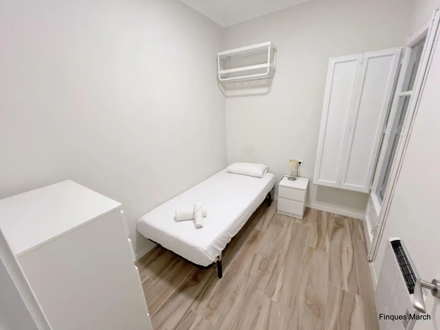 Habitación de Piso en venta en Barcelona con Aire acondicionado y Amueblado