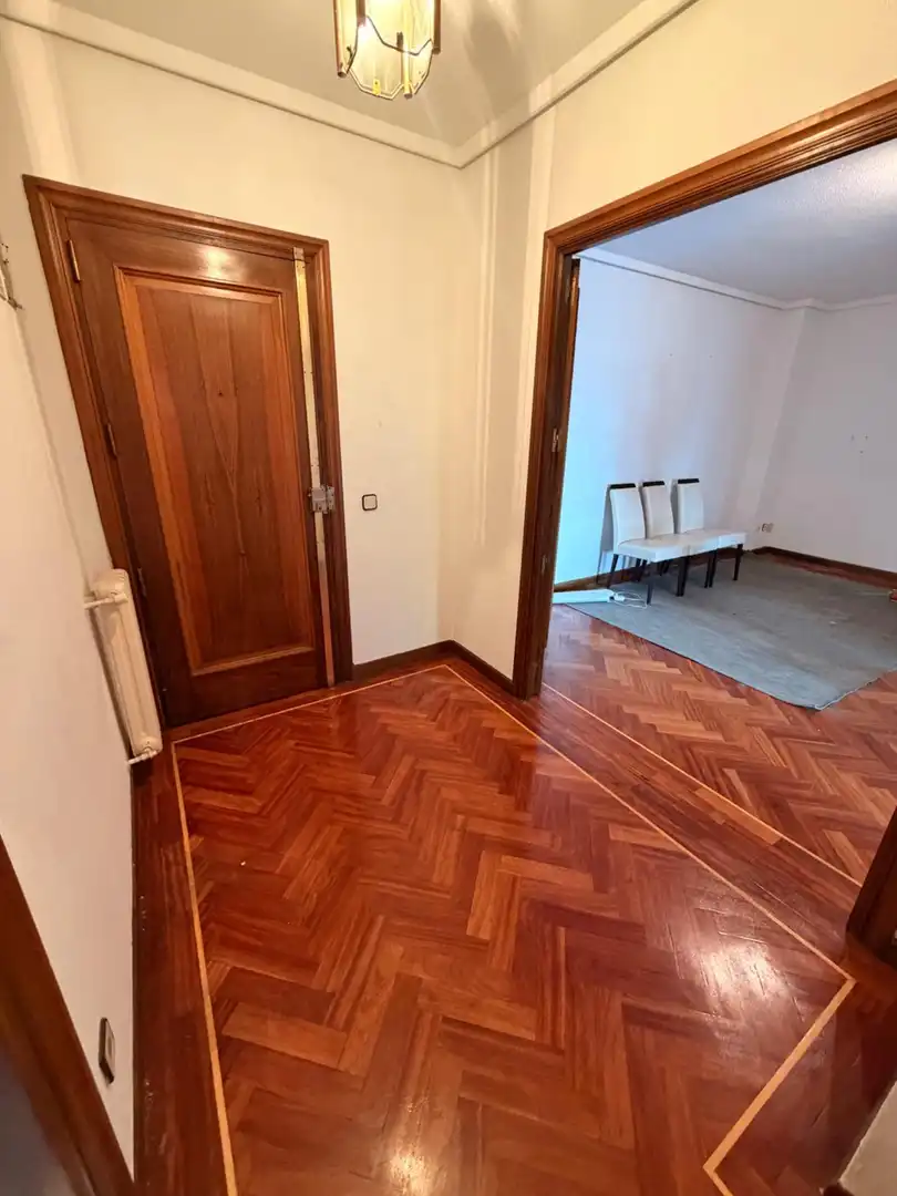 Flat for rent in Madrid  with Private garden, Swimming Pool and Balcony