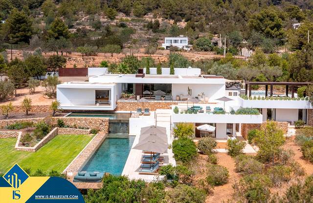 Casa-chalet en Venta en Es Cubells