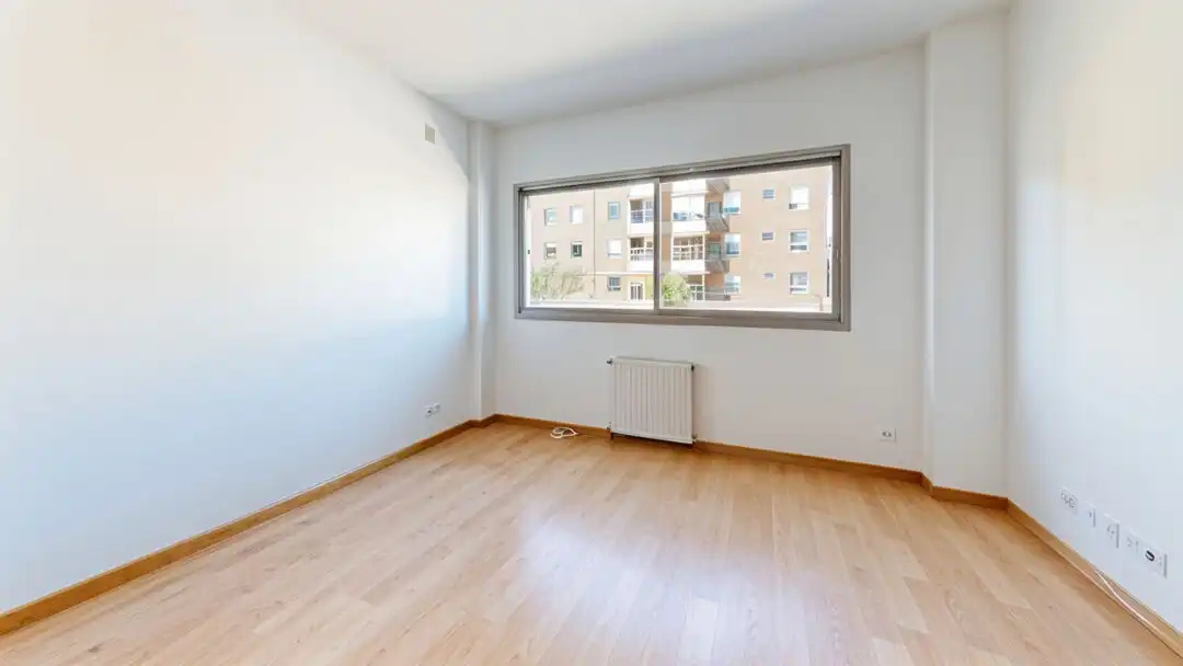 Bedroom of Flat for rent in Madrid  with Air Conditioner, Heating and Private garden