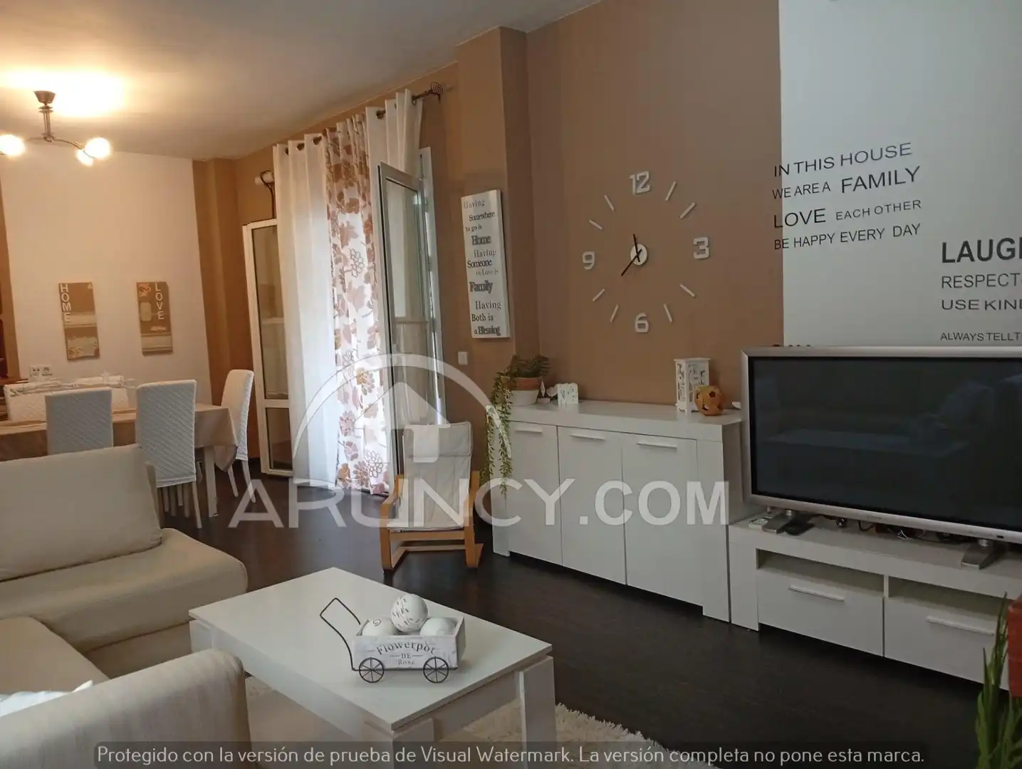 Sala d'estar de Casa o xalet en venda en Alcalá de Guadaira amb Aire condicionat, Calefacció i Jardí privat
