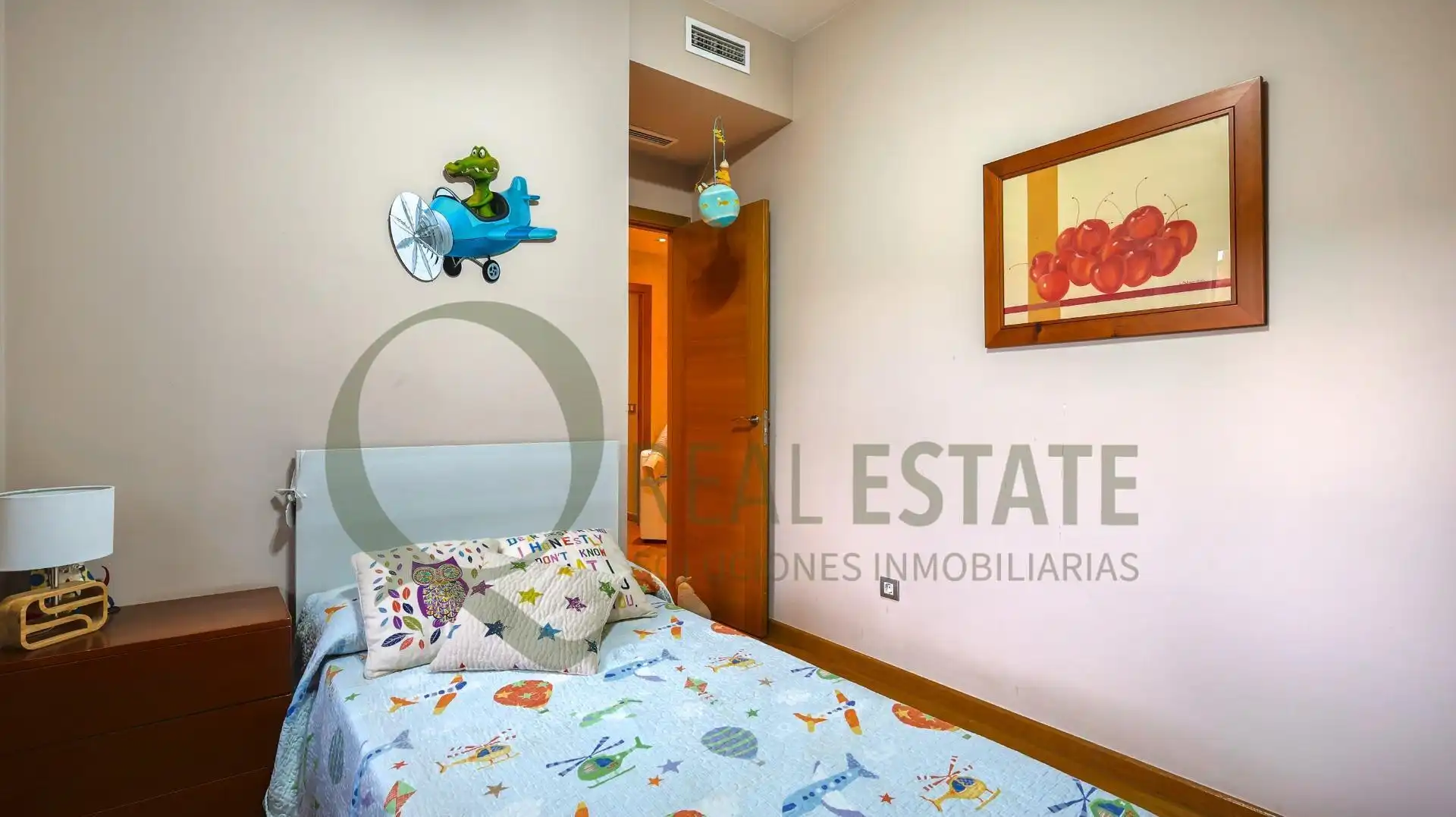 Dormitori de Casa o xalet en venda en Alicante / Alacant amb Calefacció, Jardí privat i Traster