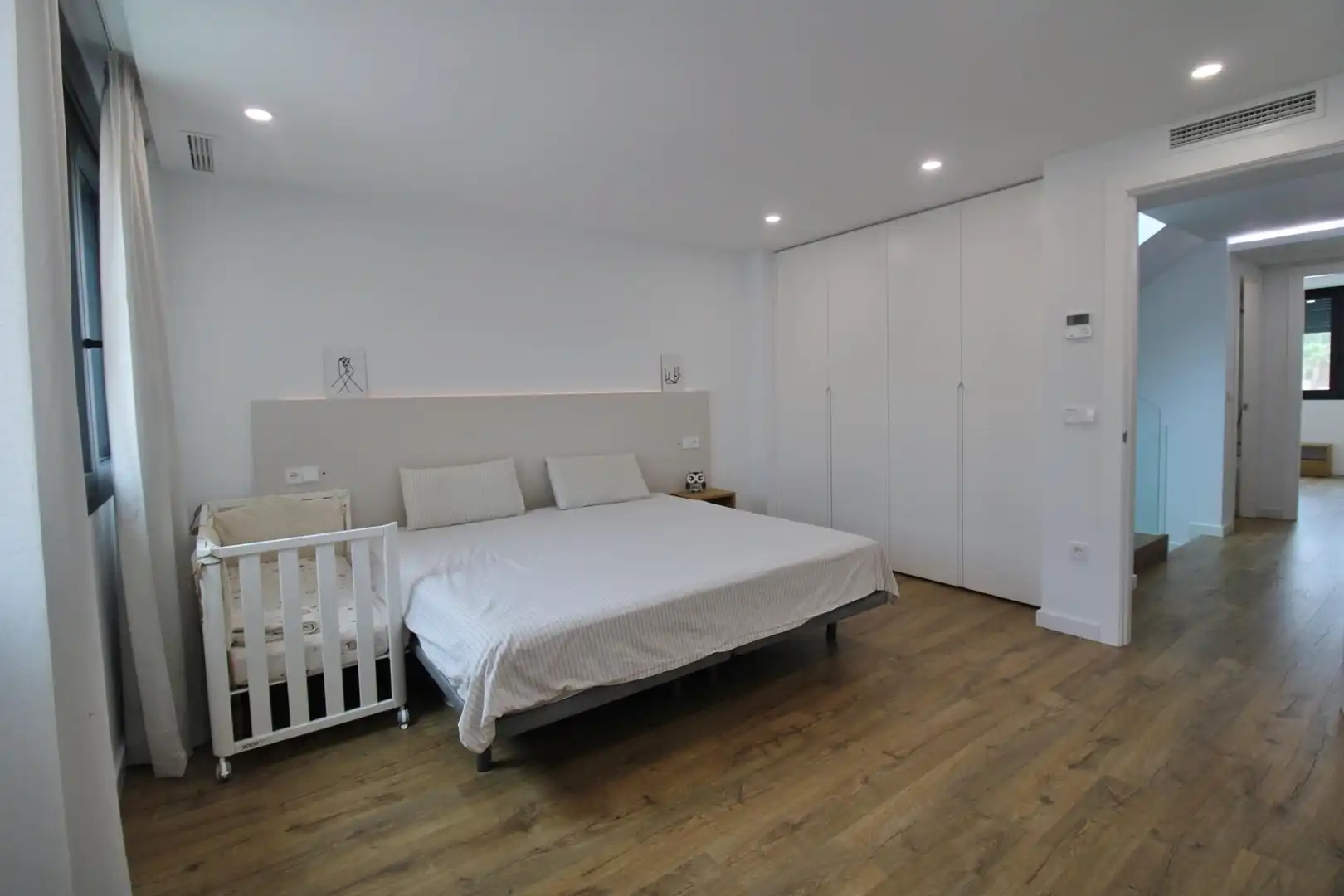 Dormitori de Casa o xalet en venda en Alicante / Alacant amb Aire condicionat, Terrassa i Moblat