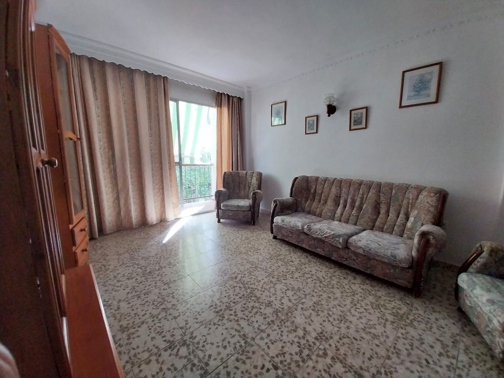 Living room of Flat for sale in Estepona  with Oven and Balcony