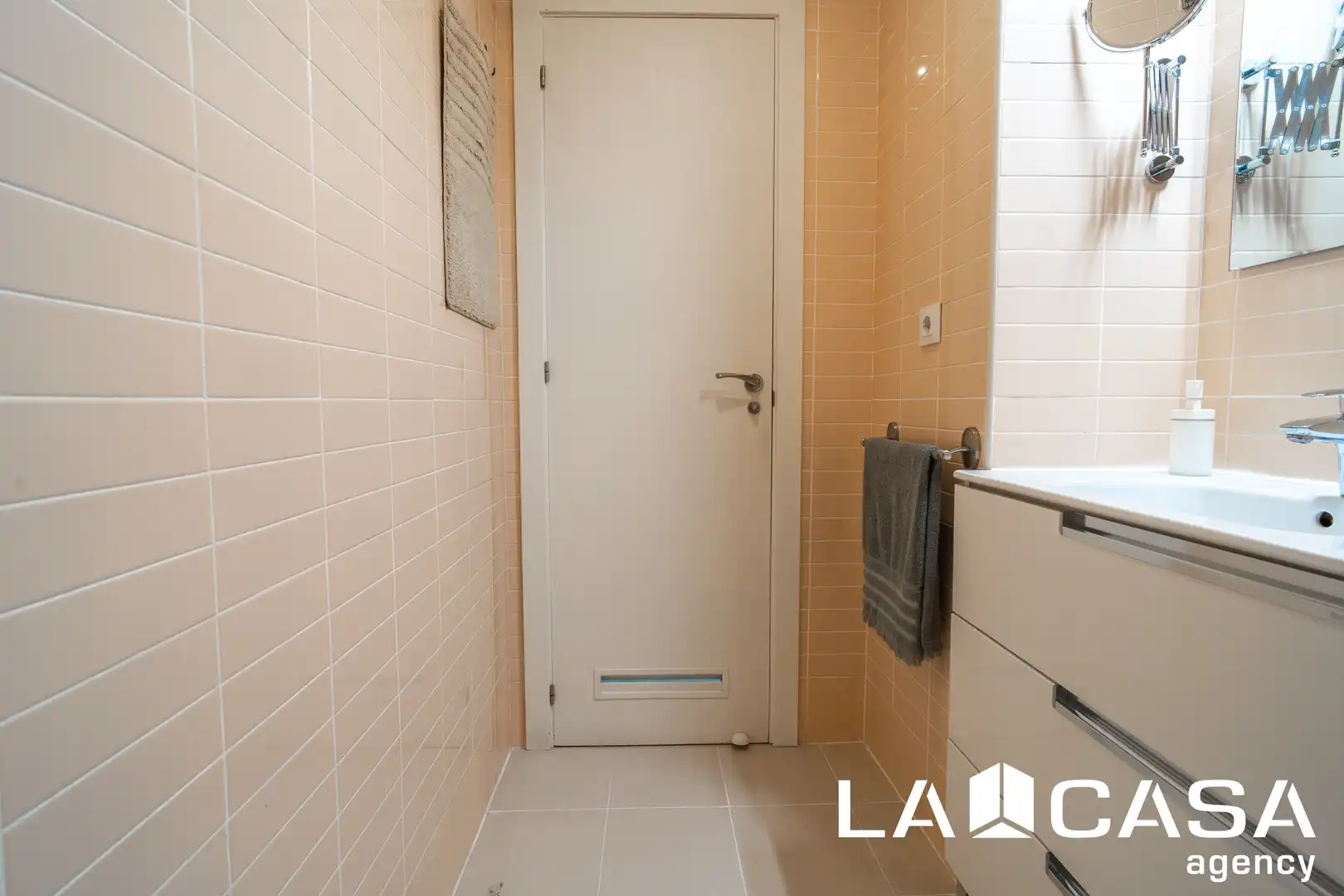 Baño de Piso en venta en Dos Hermanas con Aire acondicionado, Terraza y Trastero