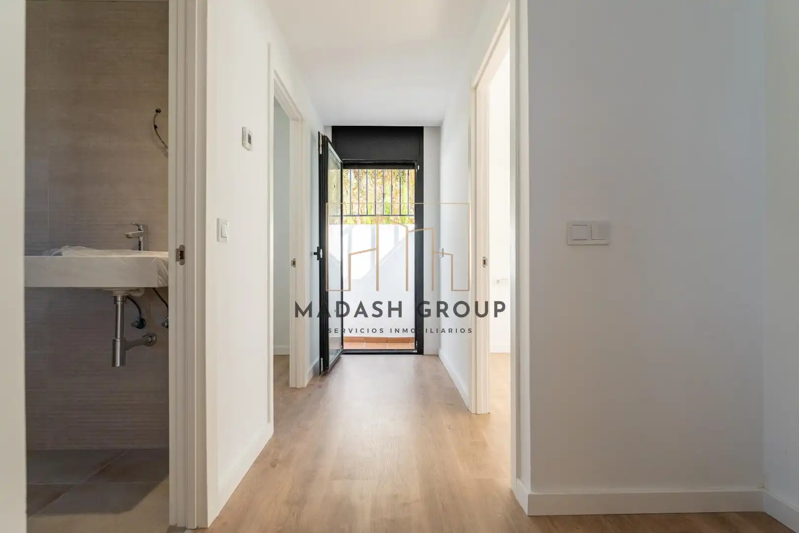 Villa mit Pool zum Verkauf in Avenida de la Marca Hispànica, imagen 21