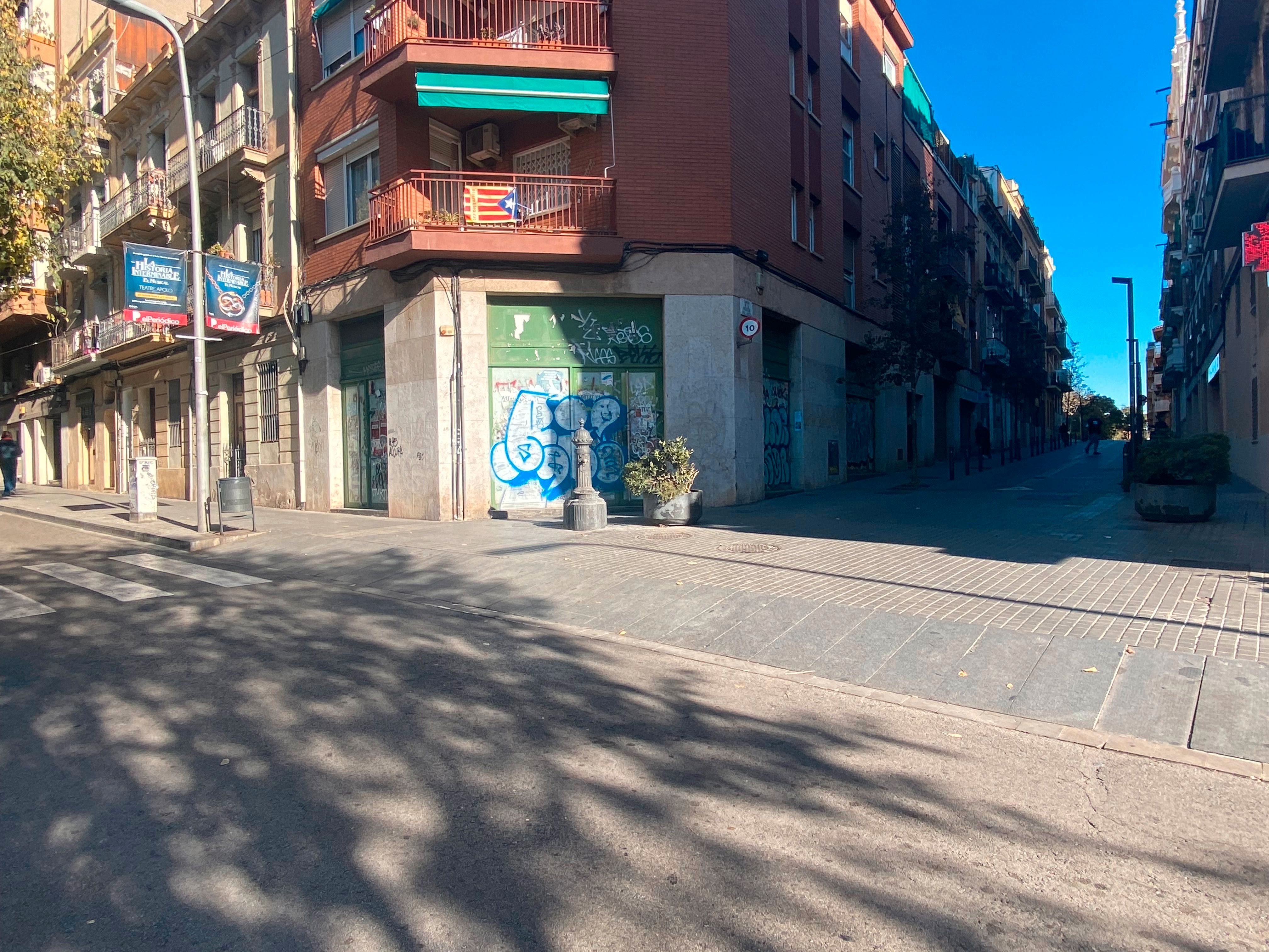 Local en venda a N/A, 19, Sants