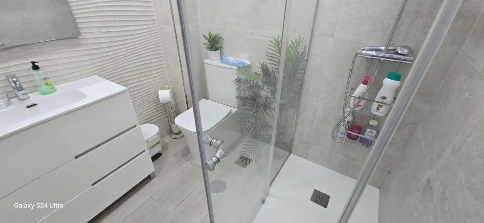 Badezimmer von Wohnung zur Miete in Torremolinos mit Klimaanlage, Heizung und Terrasse