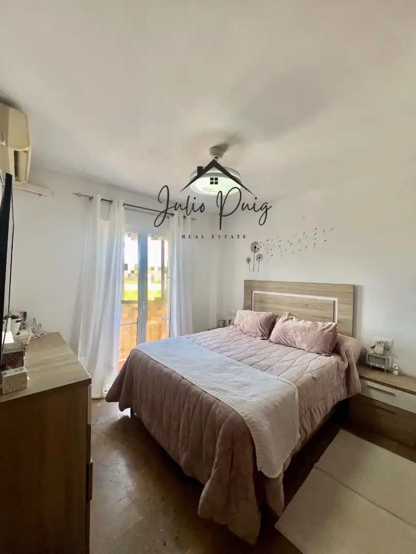 Bedroom of Detached homes for sale in Coria del Río  with Air Conditioner and Balcony