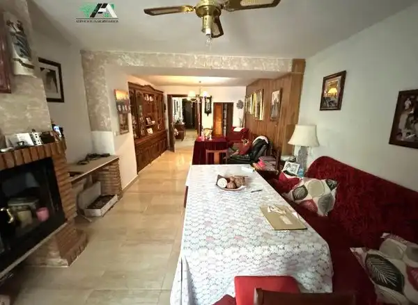 Sala d'estar de Casa o xalet en venda en Begíjar amb Aire condicionat
