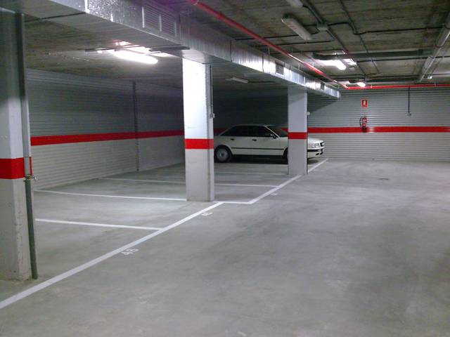 Garaje en Alquiler en Calle Alcalá, 595 en Canillejas