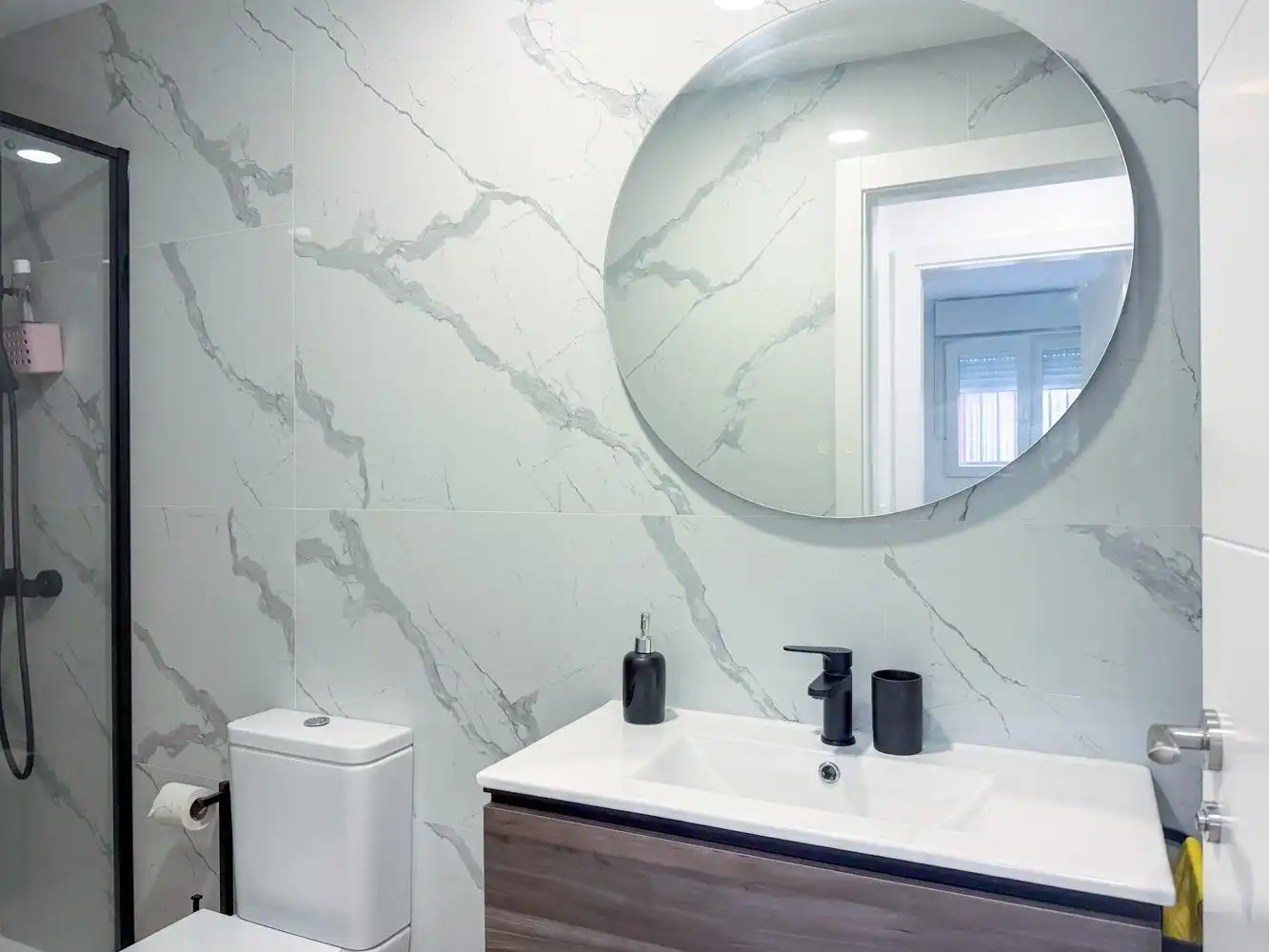 Bathroom of Lofts for rent in Madrid  with Air Conditioner, Heating and Furnished