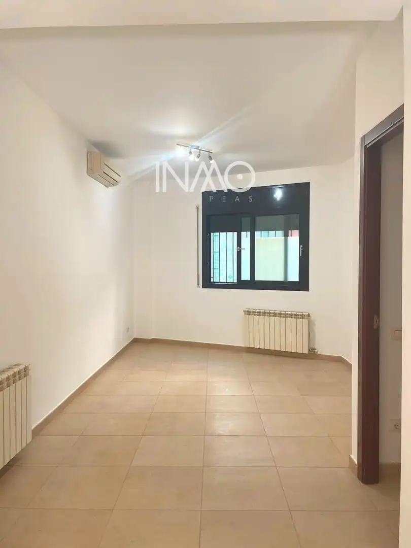 Flat for sale in Rubí  with Air Conditioner, Heating and Terrace