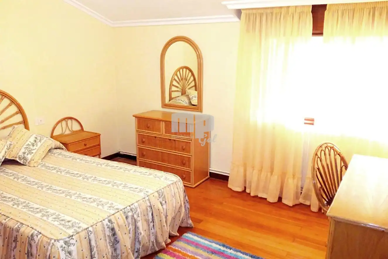 Schlafzimmer von Gebäude zum Verkauf in Vigo 