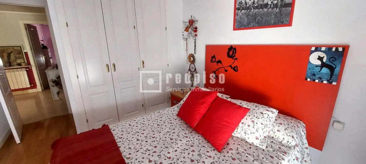 Bedroom of Houses for sale in Talavera de la Reina  with Air Conditioner, Heating and Private garden
