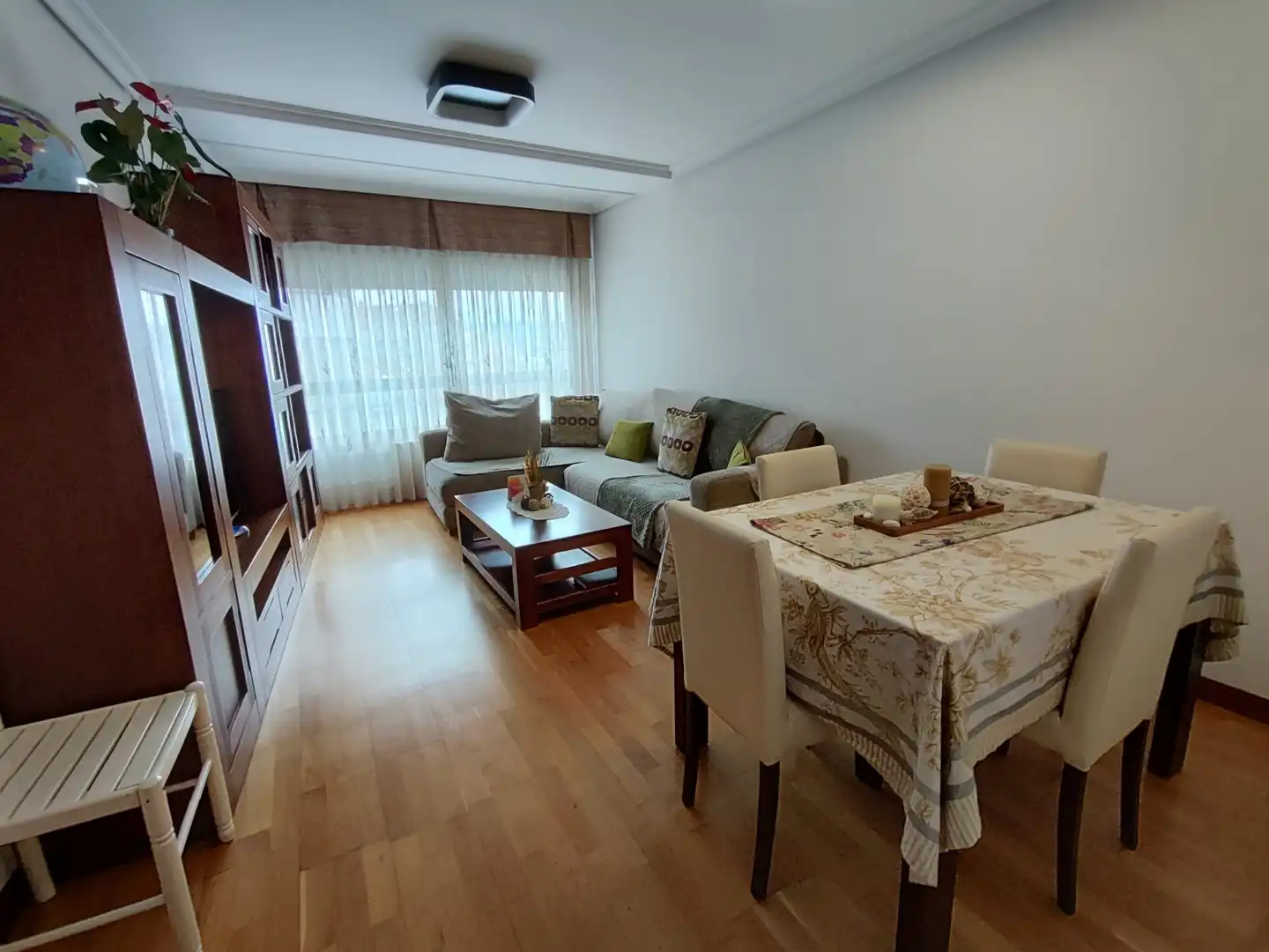 Living room of Flat for sale in Vigo   with Heating, Parquet flooring and Storage room