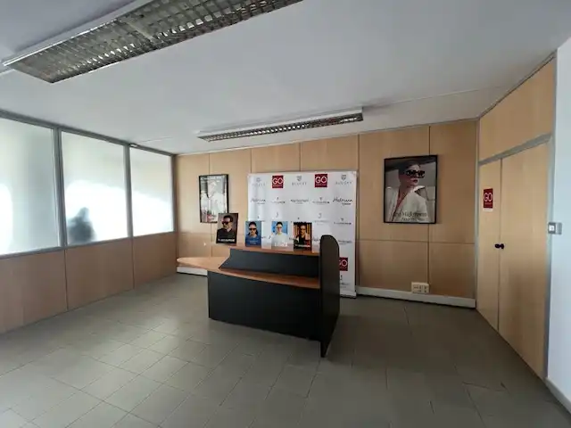 Oficina amb ascensor de lloguer a Ronda de ľEst