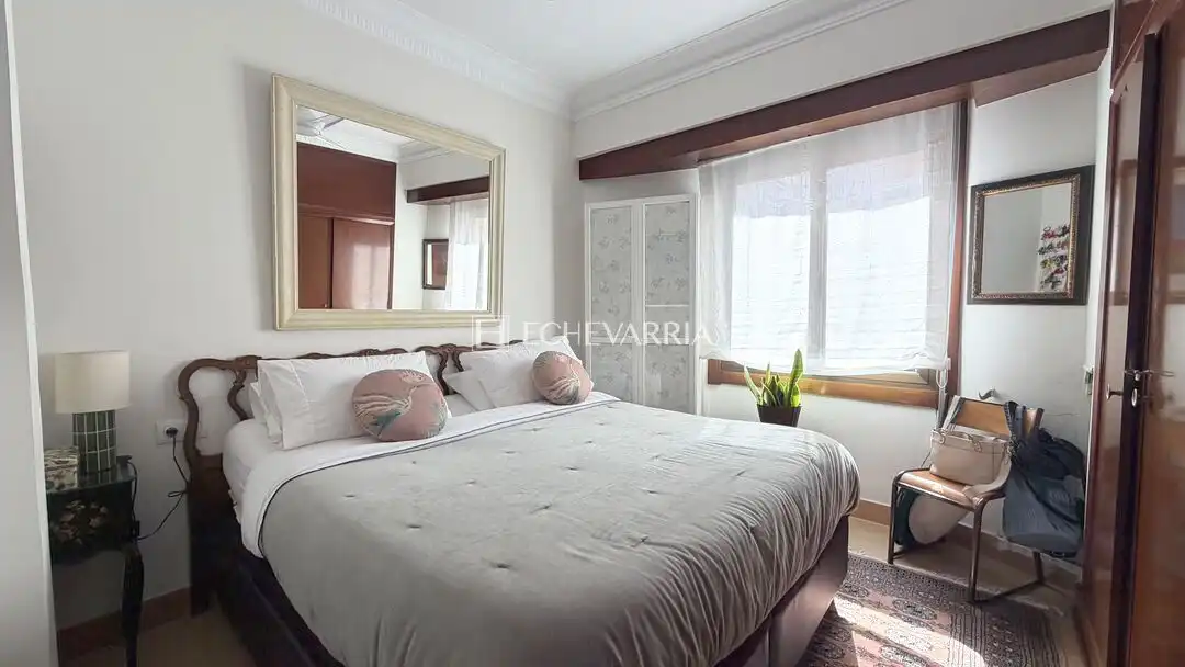 Bedroom of Flat for sale in Indautxu