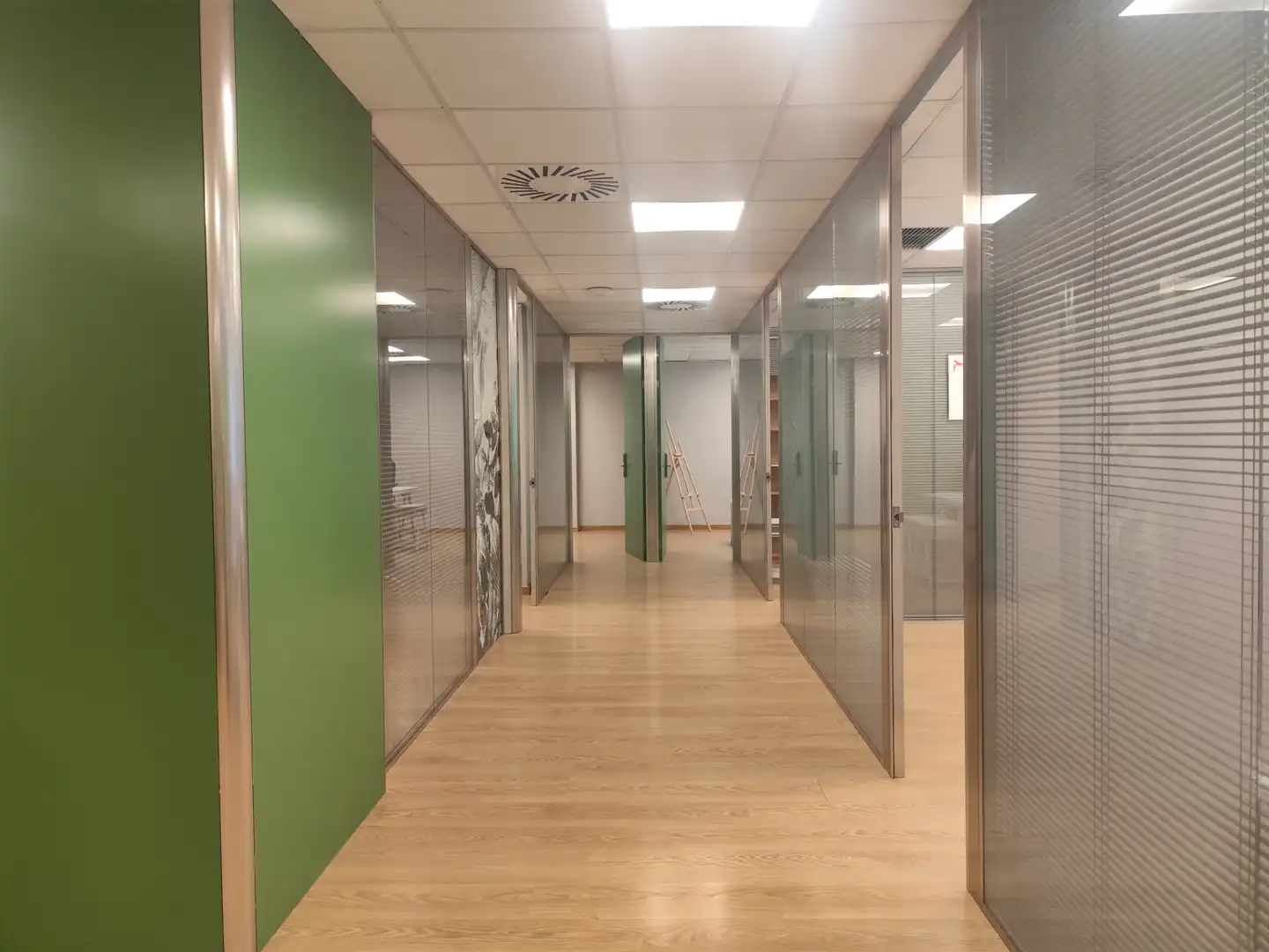 Oficina de alquiler en Barcelona con Amueblado