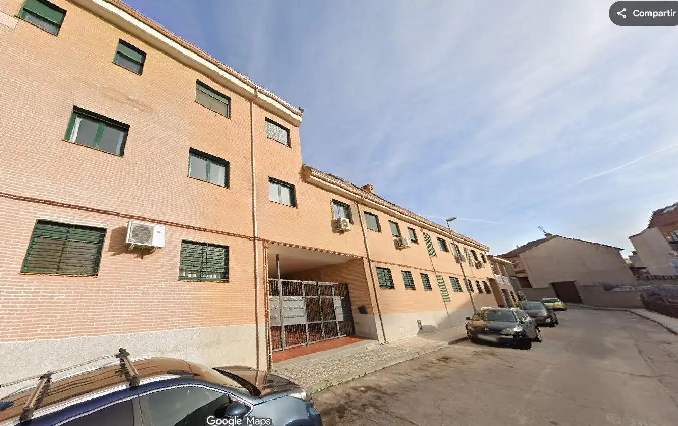 Vista exterior de Piso en venta en Valmojado