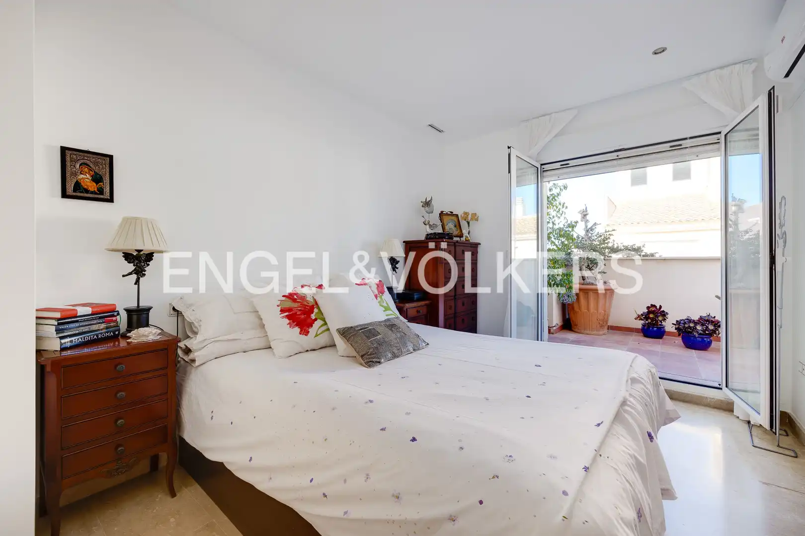 Habitación de Ático en venta en Torrevieja con Aire acondicionado, Calefacción y Terraza