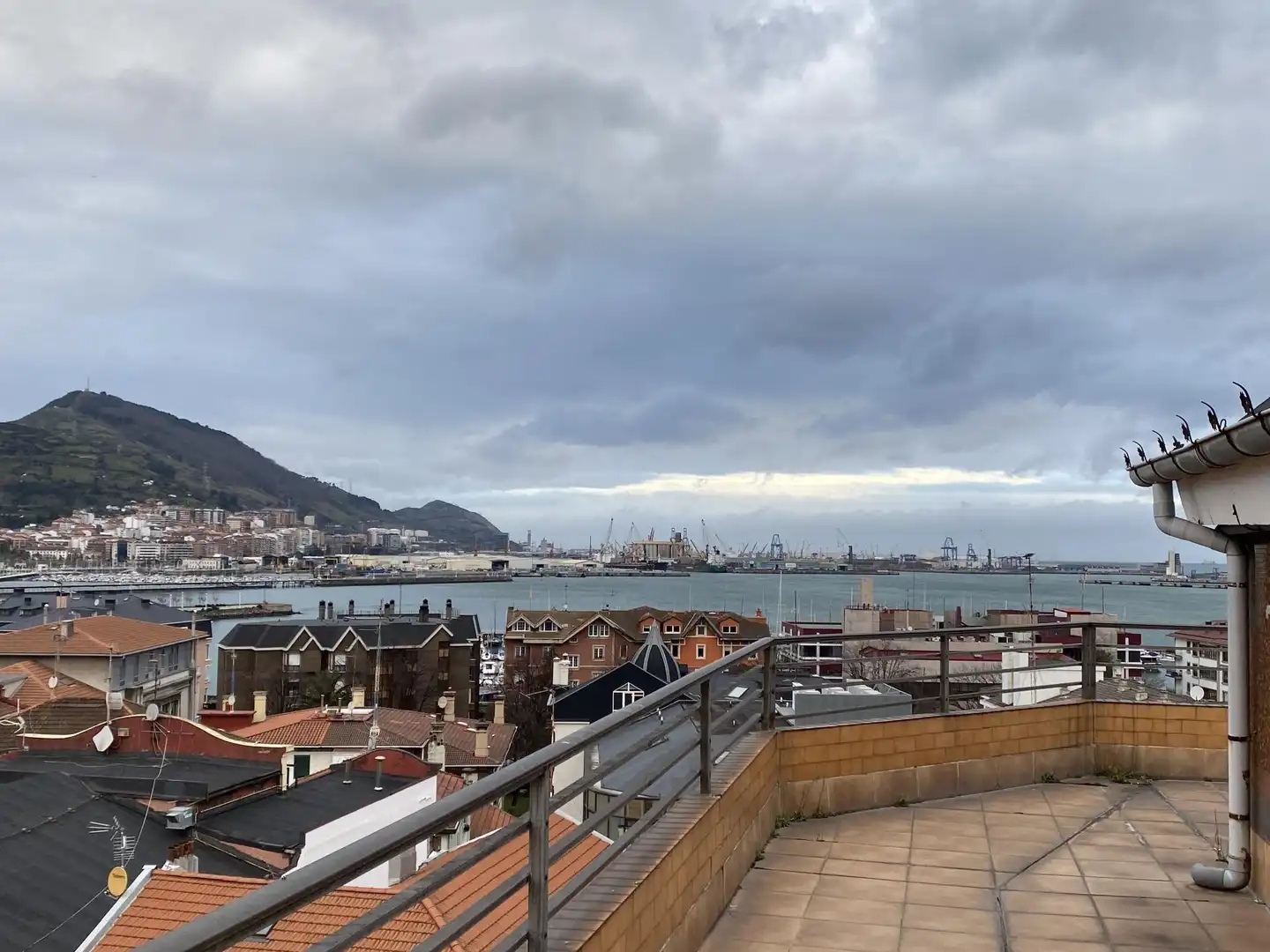 Exterior view of Office for sale in Getxo   with Air Conditioner, Heating and Terrace