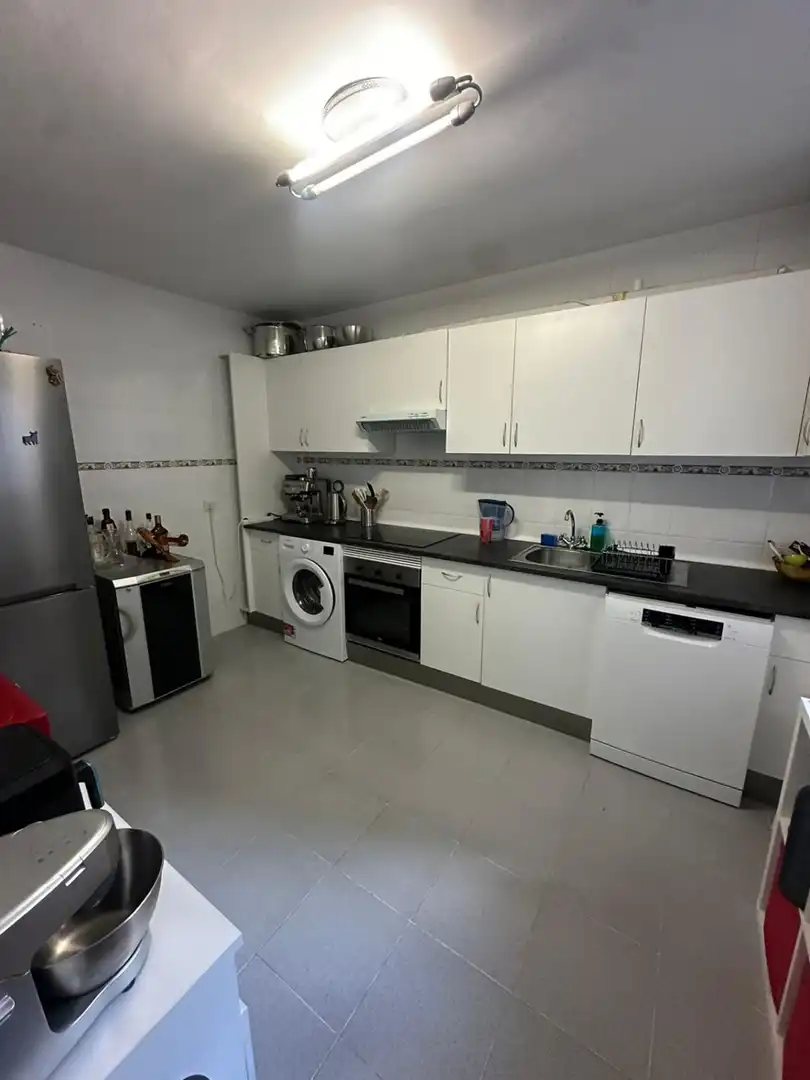 Cocina de Piso en venta en Benalmádena con Calefacción, Terraza y Piscina comunitaria