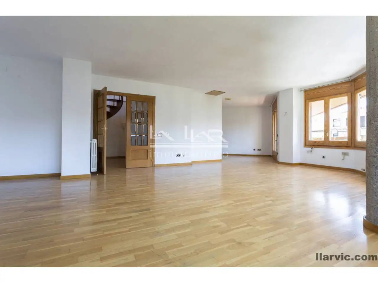 Wohnzimmer von Maisonette zum Verkauf in Vic mit Heizung, Parkett und Terrasse